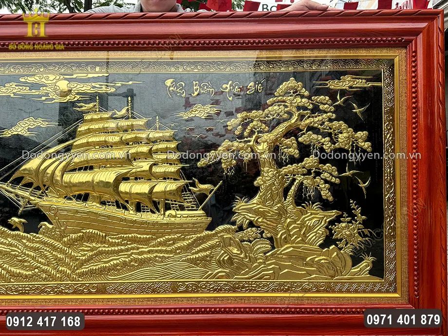 Từng họa tiết hoa văn được chăm ch&uacute;t tỉ mỉ